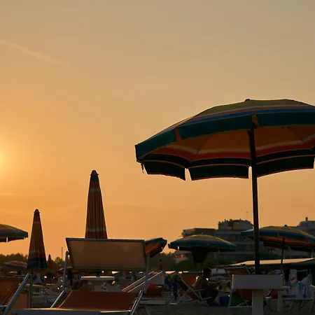 Appartamento Sea Breeze And Rooftop Pool *